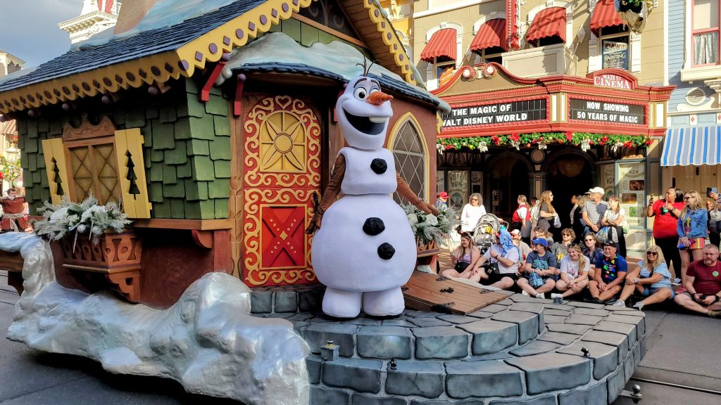 Olaf in Mickey’s Once Upon a Christmastime Parade