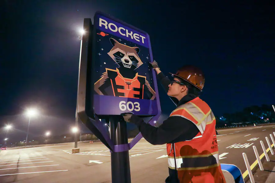 Señal de estacionamiento de cohetes en EPCOT