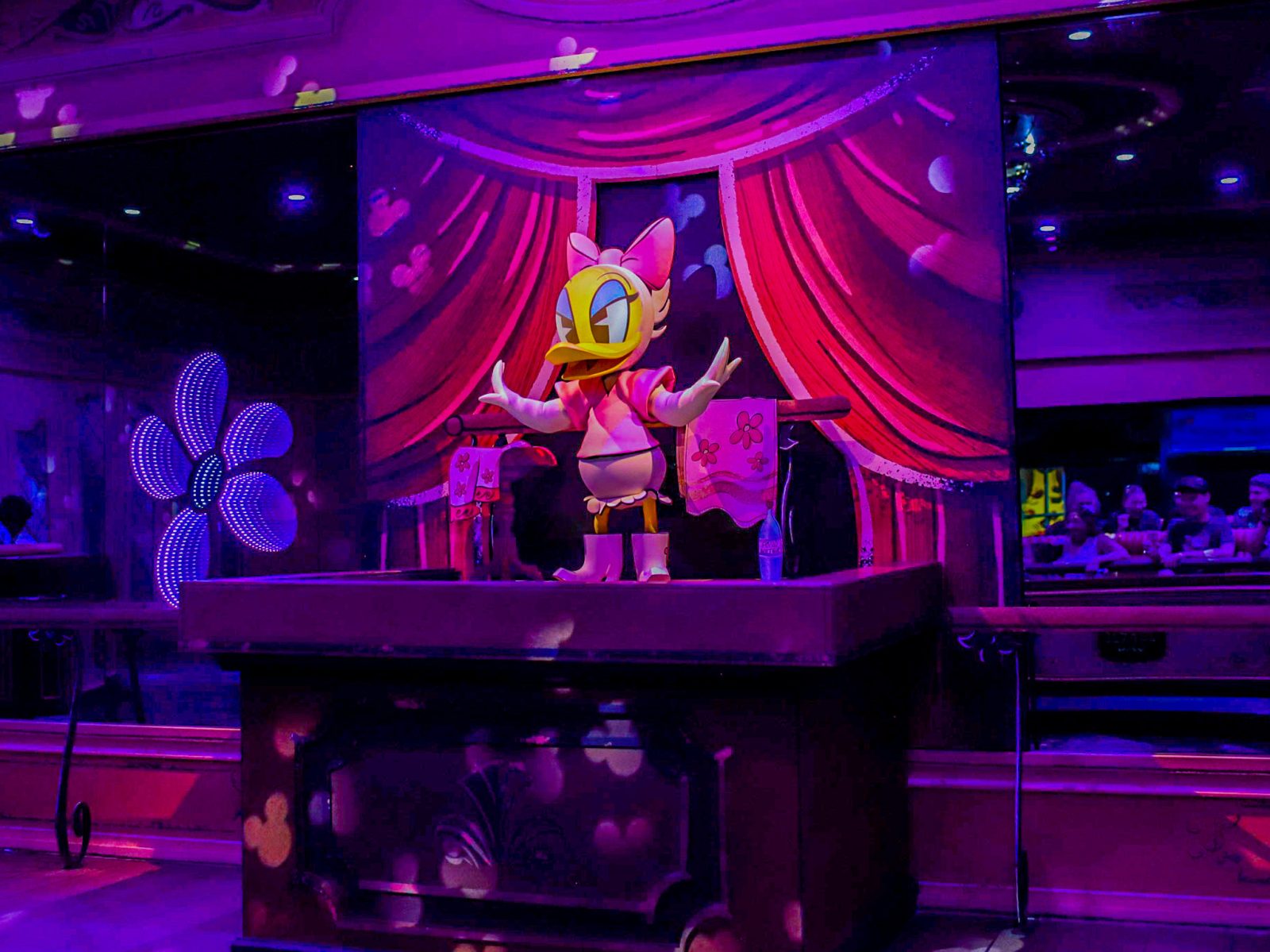 Exploring Toontown Disneyland DVC Shop