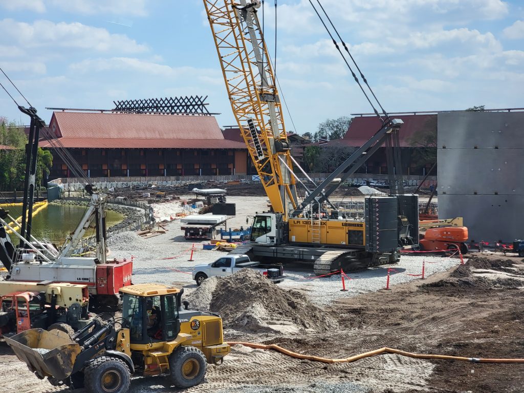 Grúa de construcción polinesia 2-25-23.jpg