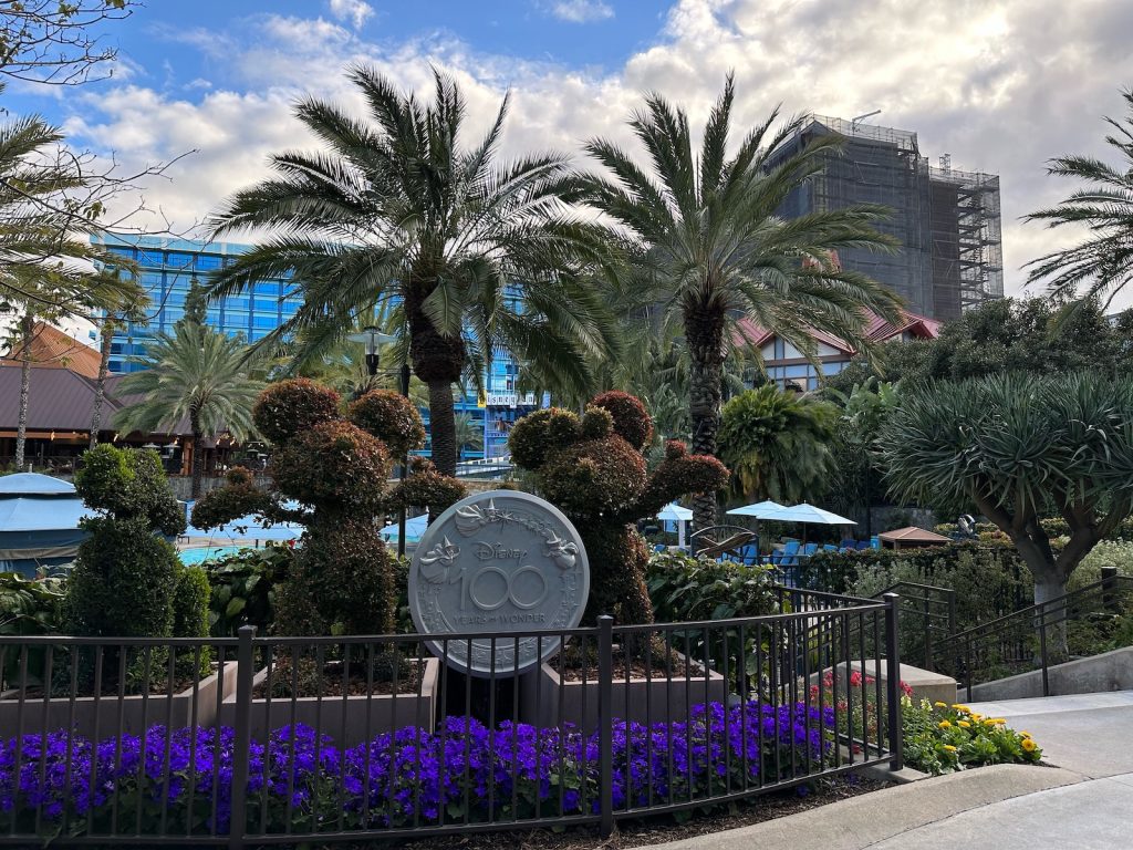 Villas At Disneyland Hotel Construction Disney100 Sign