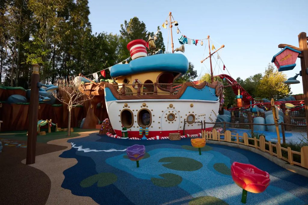 Estanque de patos de Donald en Mickey's Toontown en Disneyland Park