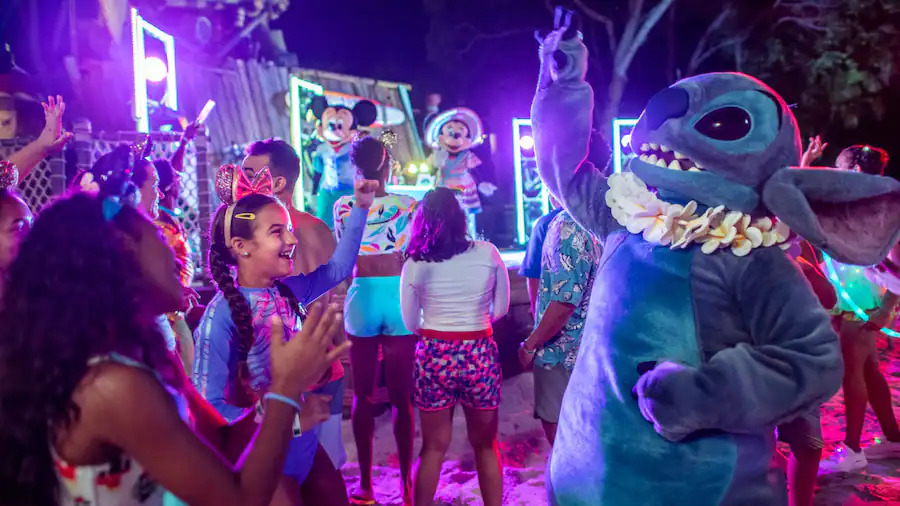 H2O Glow After Hours Event at Typhoon Lagoon
