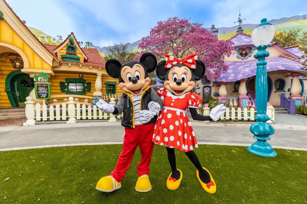 Mickey Mouse y Minnie Mouse regresan a Mickey's Toontown en Disneyland Park