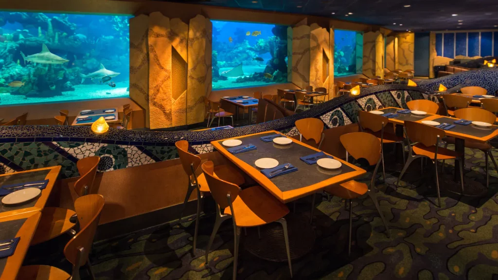 Restaurante de arrecife de coral de Disney