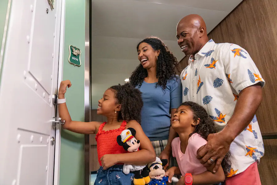 DisneyBand+ Opening Door on Cruise Ship