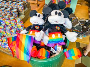 Mercancía del orgullo de Disney