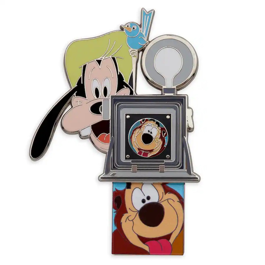 Goofy and Humphrey Bear Pin Opened - Disney Decades 50s Collection