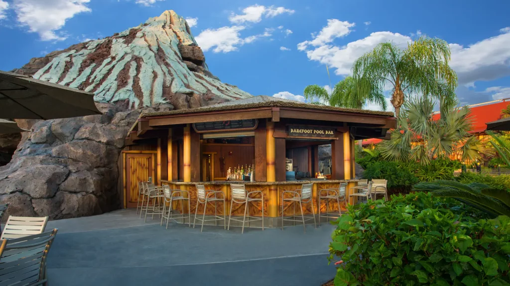 Bar de piscina descalzo de Disney Polynesian Resort