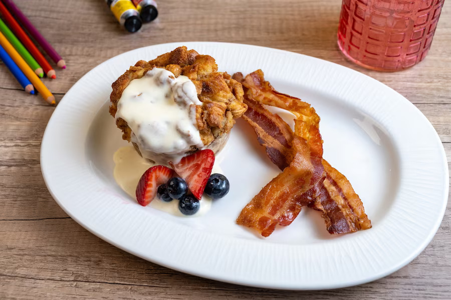 Strata de tostadas francesas de The Artist's Palette en Saratoga Springs