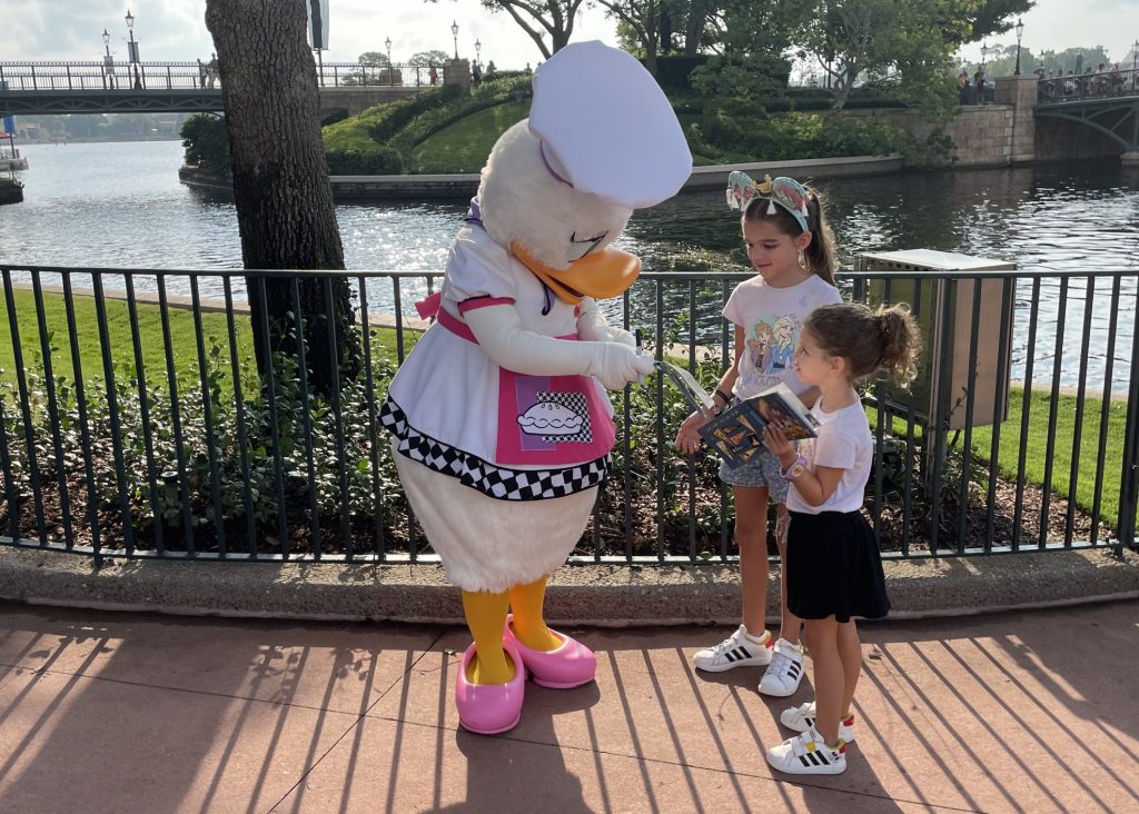 Daisy Duck Meet and Greet