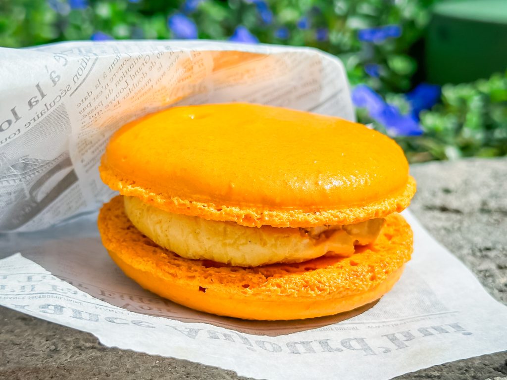 Pumpkin Macaroon