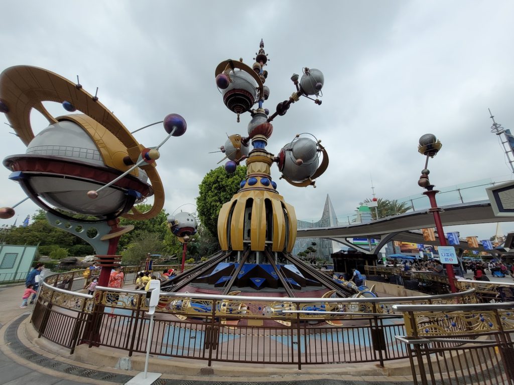 Atracción Astro Orbiter - Disneyland