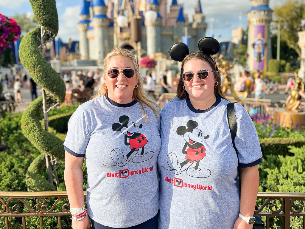 Disney Mom and Daughter