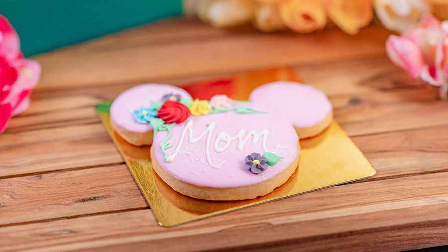 Mom Cookie - Disney Foodie Guide