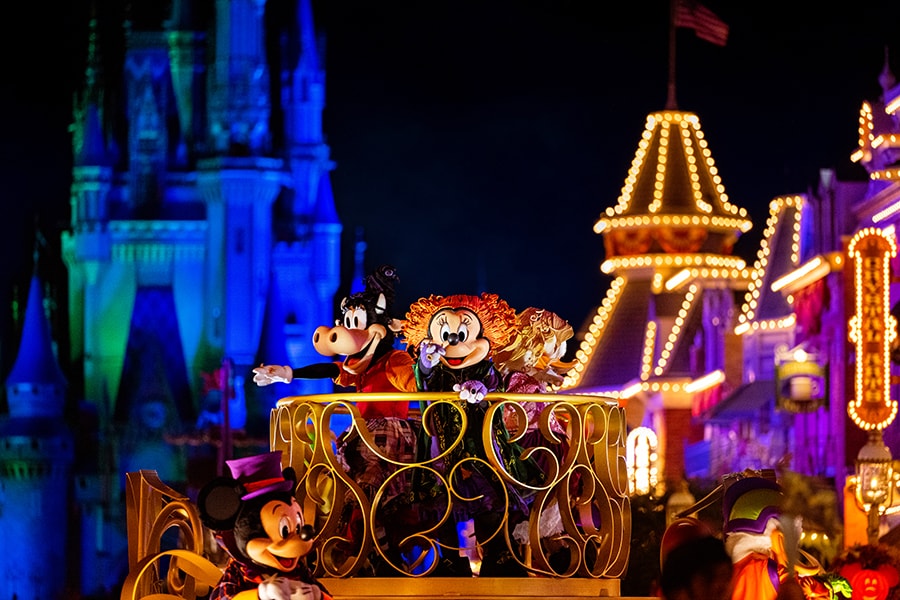 earlier start time for Mickey’s Boo-To-You Halloween Parade