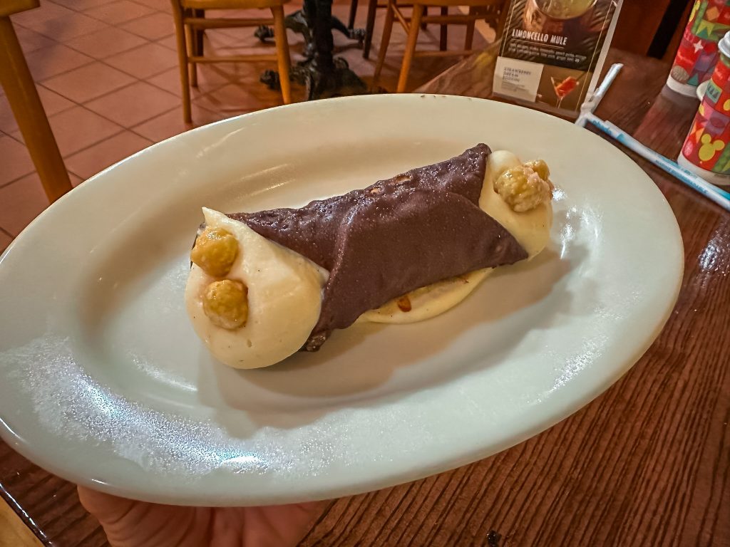 Cannolo di Cioccolato e Nocciola