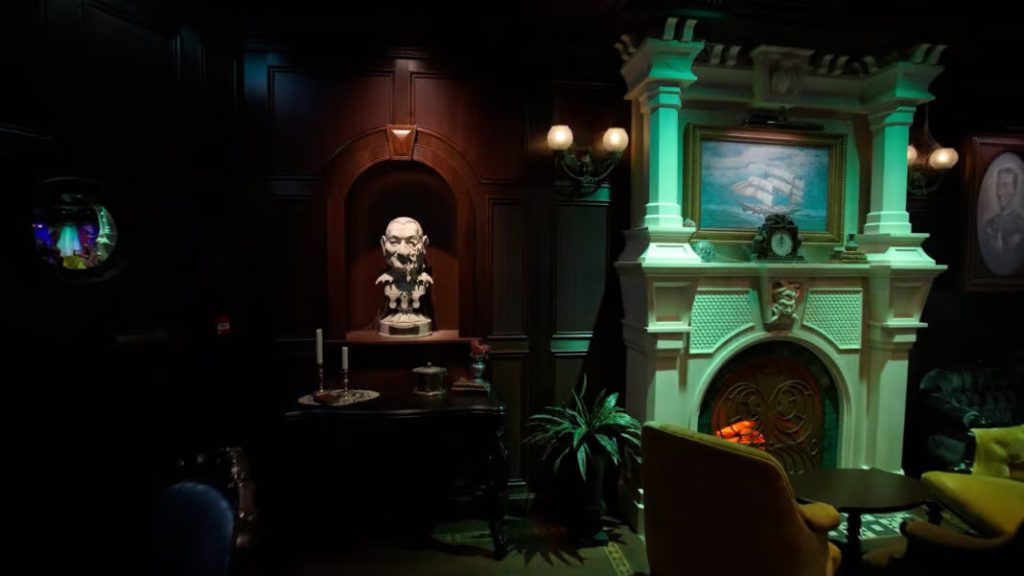 disney-treasure-haunted-mansion-parlor-6-1068x601