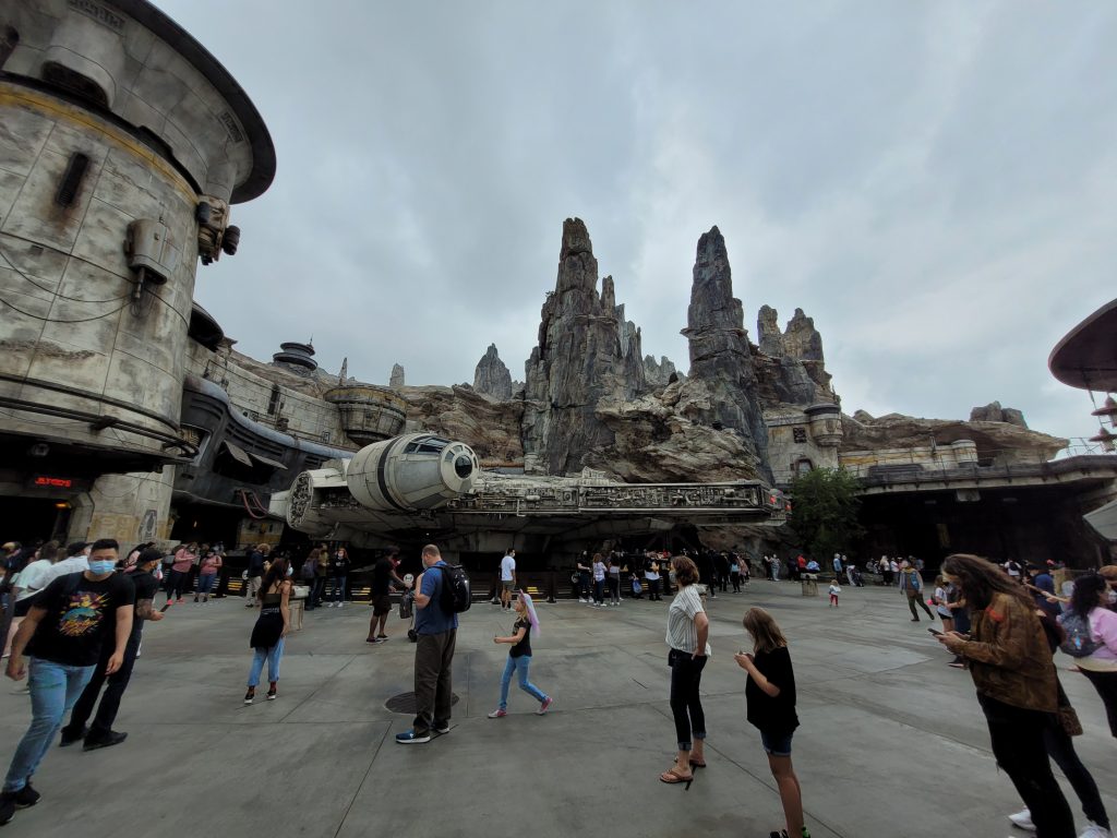 Millenium Falcon in Star Wars Galaxy's Edge - Wide Angle