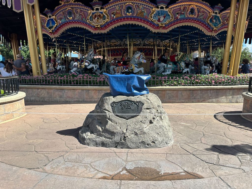wdw-mk-sword-in-the-stone-refurbishment-06.12.2025-7833