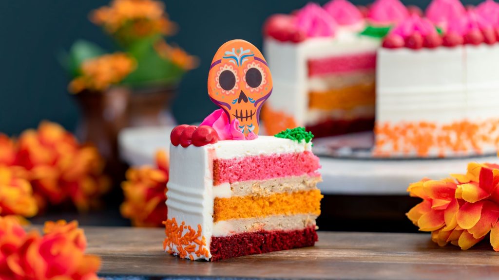 Disneyland-Resort-Vanilla-Layer-Cake