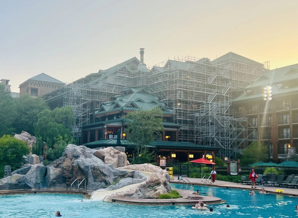 Wilderness-Lodge-Construction-1