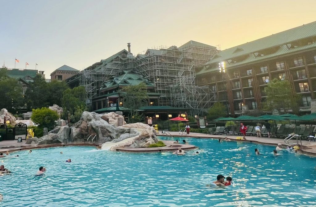 Wilderness-Lodge-Construction-2