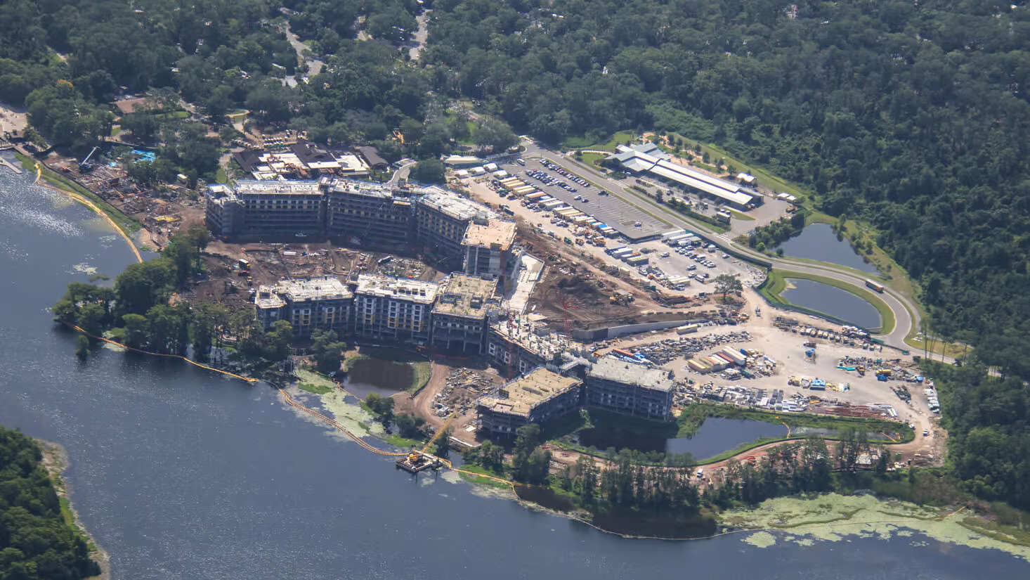 lakeshore-lodge-aerial-june-2025-1-2048x1152