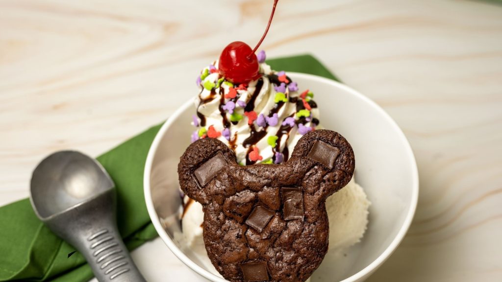 Mickey Brownie Sundae