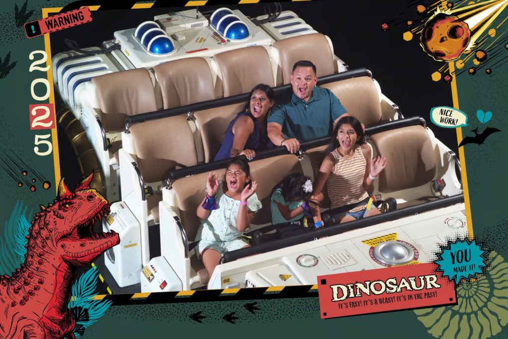 new-dinosaur-on-ride-photo-frame-sept-2025-2000x1334