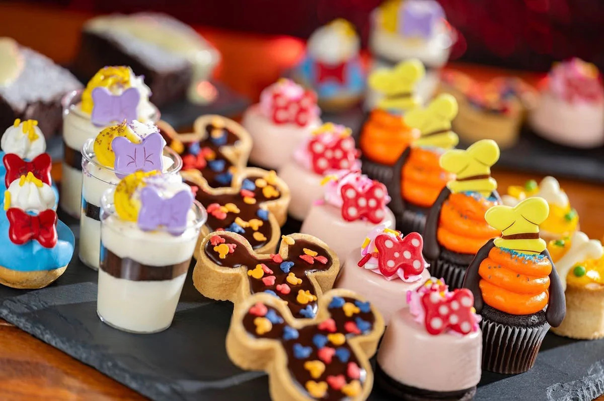 chef-mickeys-new-desserts-01