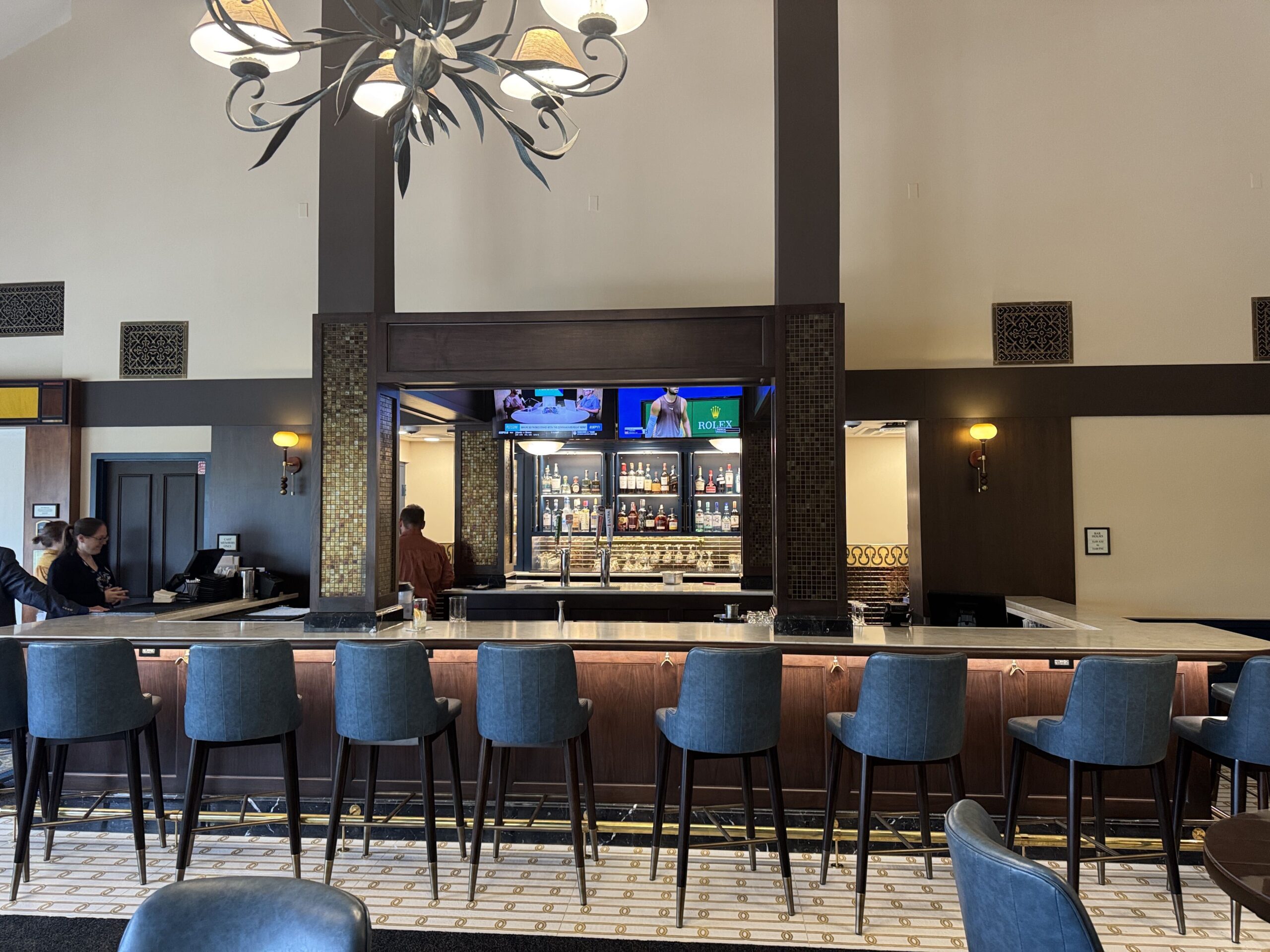 wdw-saratoga-springs-turf-club-lounge-08.31.26-2202-1-scaled