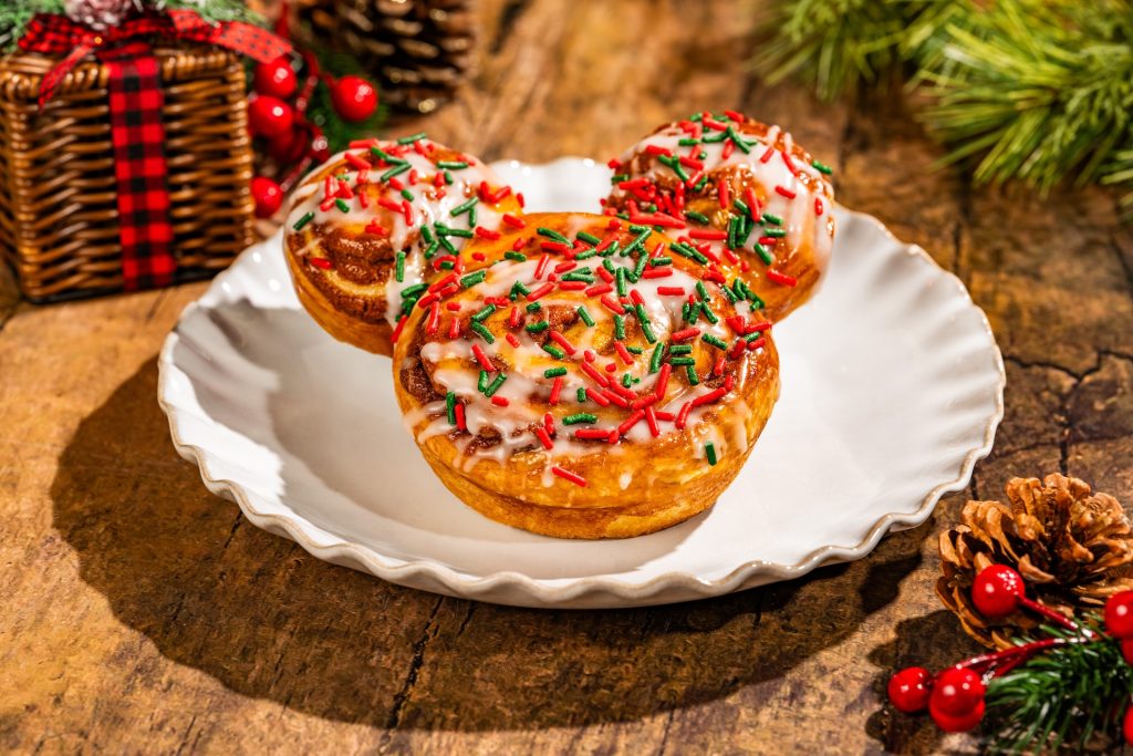 Mickey Cinnamon Roll
