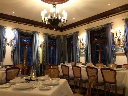 Dining Room tables at Club 33 in Disneyland